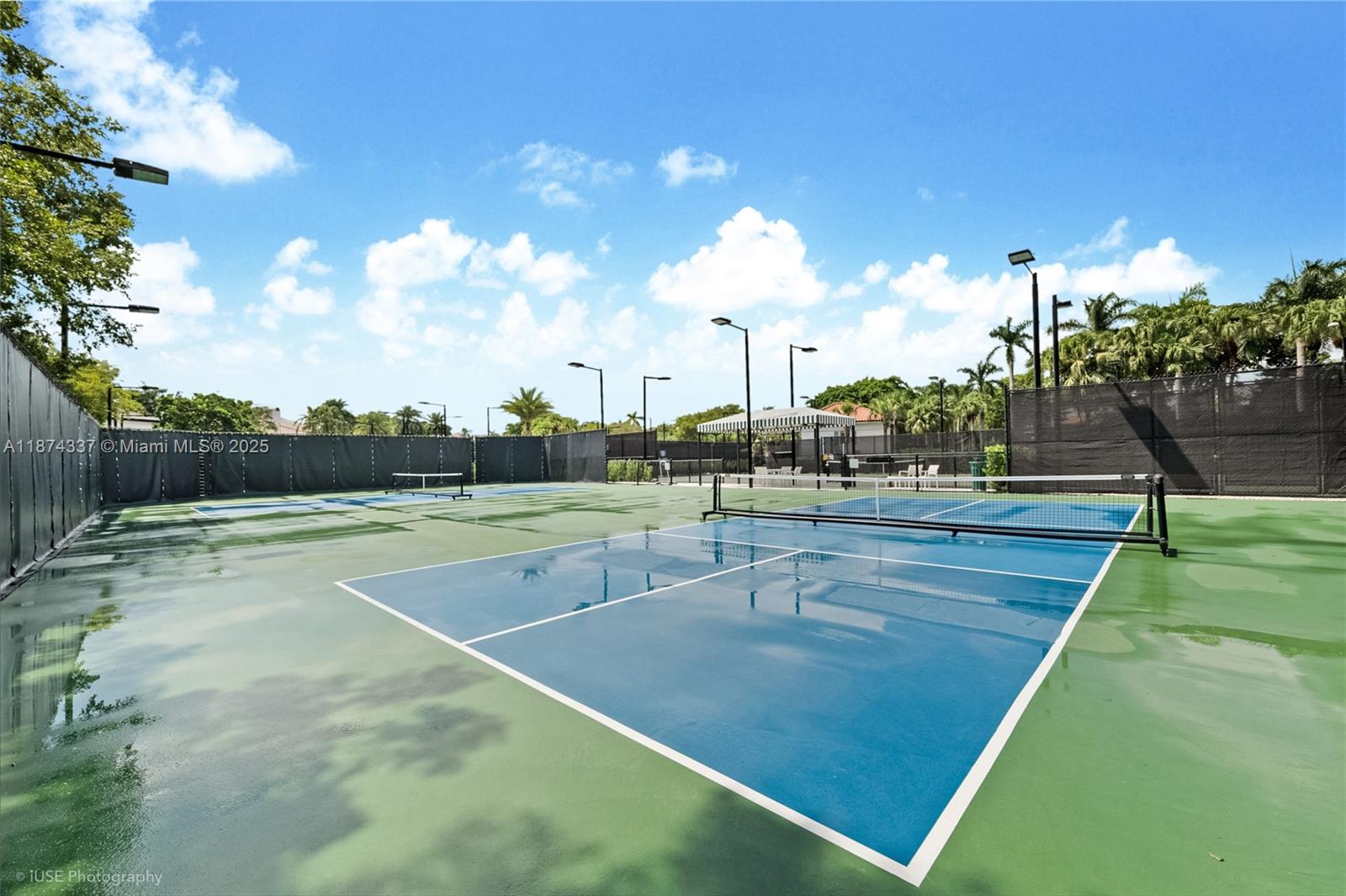 277 Veleros Ct, Coral Gables FL 33143