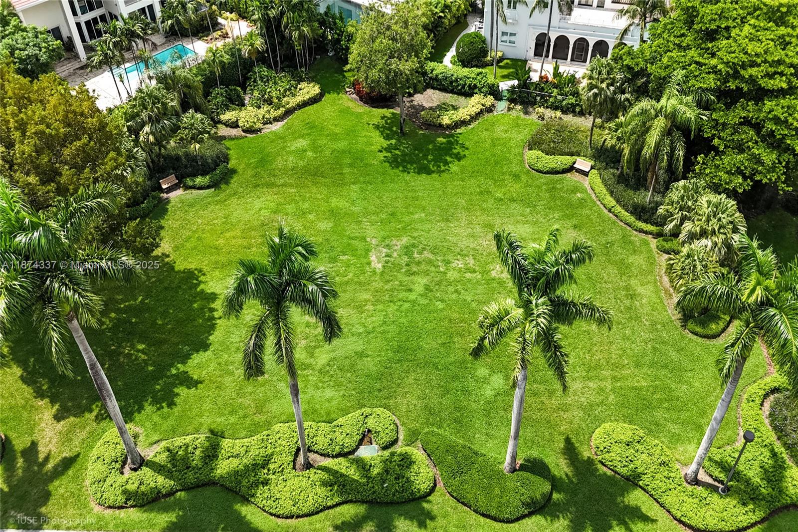 277 Veleros Ct, Coral Gables FL 33143