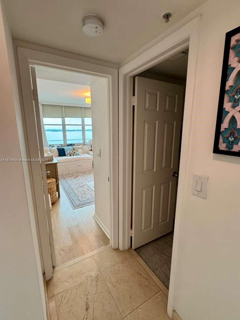 800 Claughton Island Dr #1003, Miami FL 33131