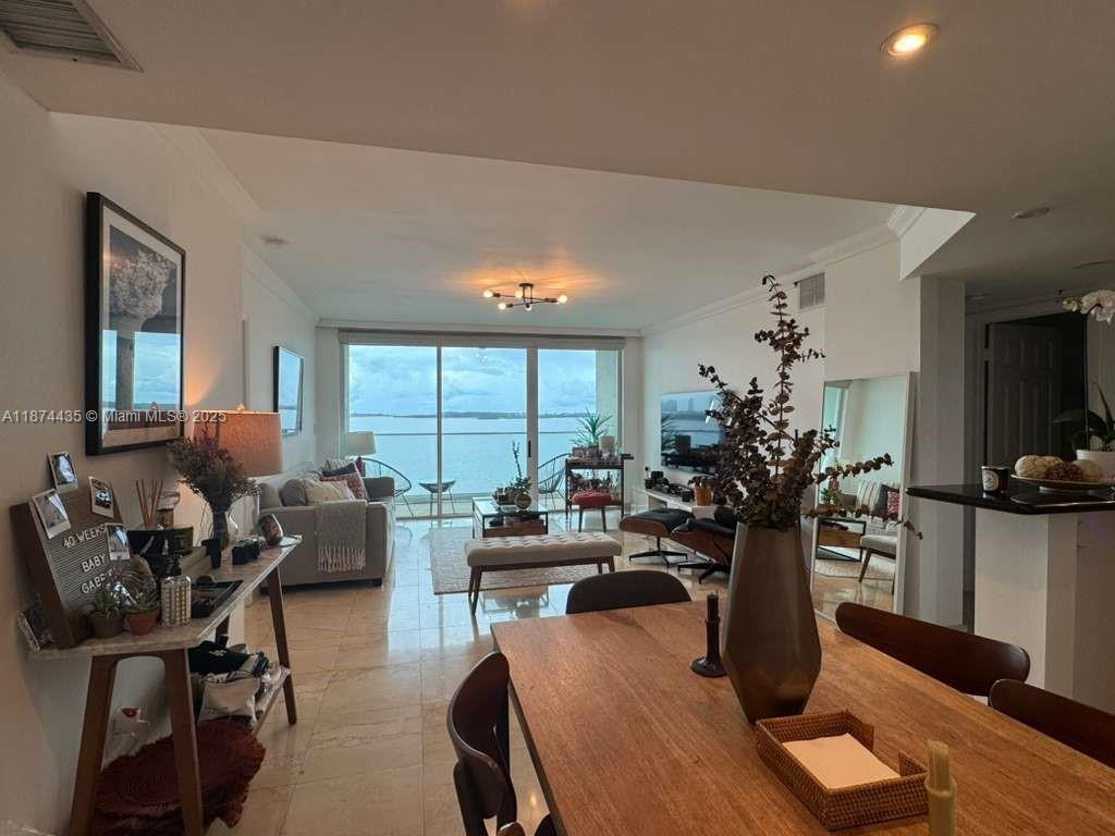 800 Claughton Island Dr #1003, Miami FL 33131