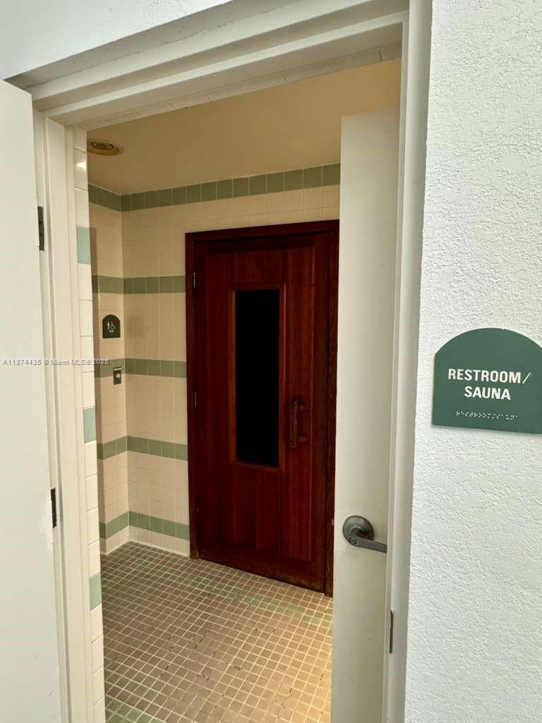 800 Claughton Island Dr #1003, Miami FL 33131