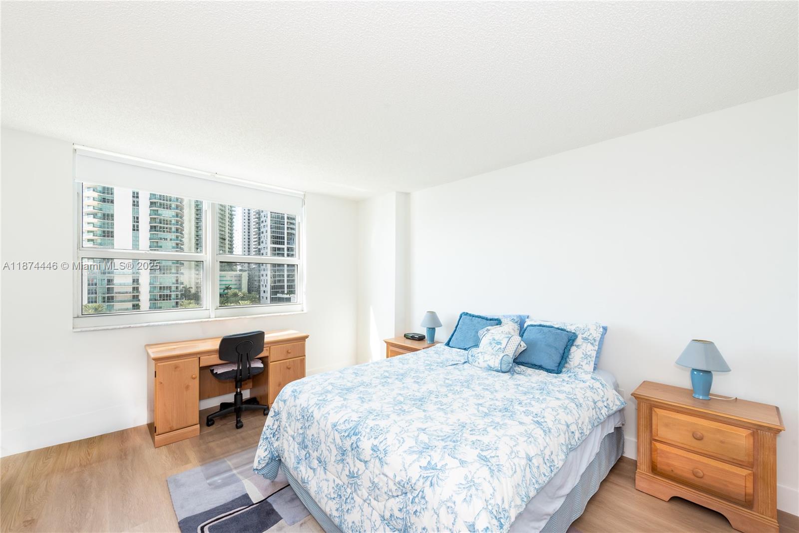 1155 Brickell Bay Dr #609, Miami FL 33131