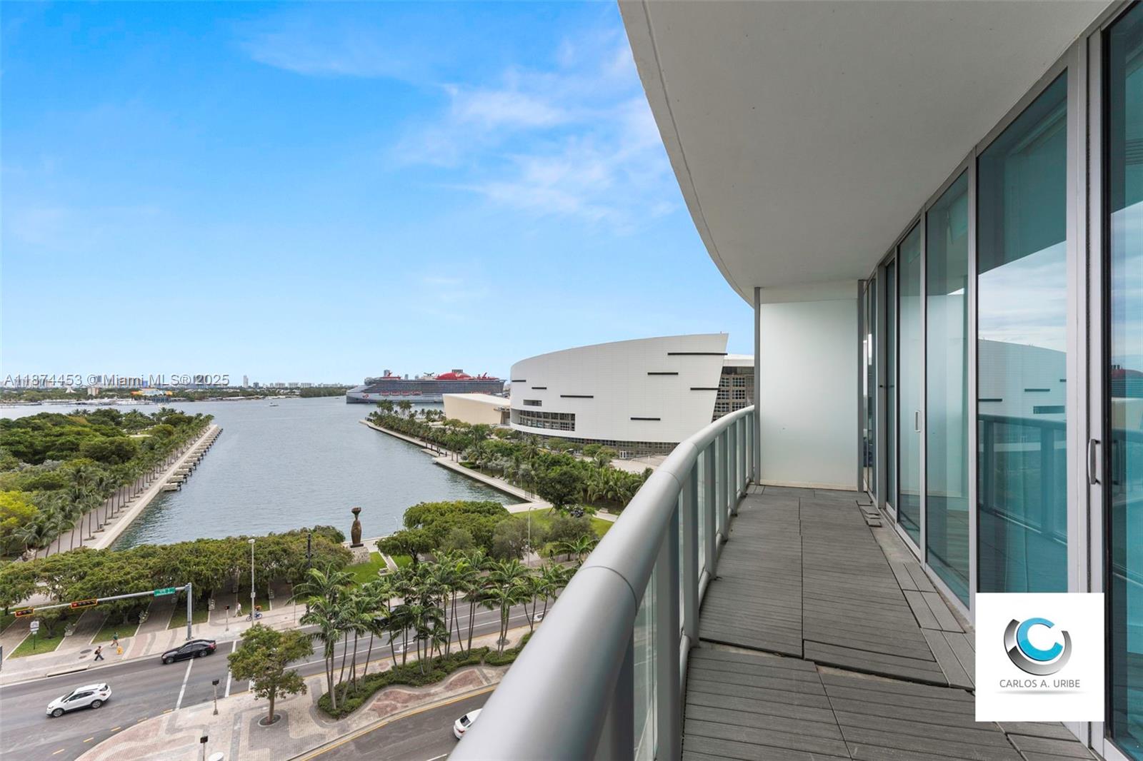 888 Biscayne Blvd #911, Miami FL 33132