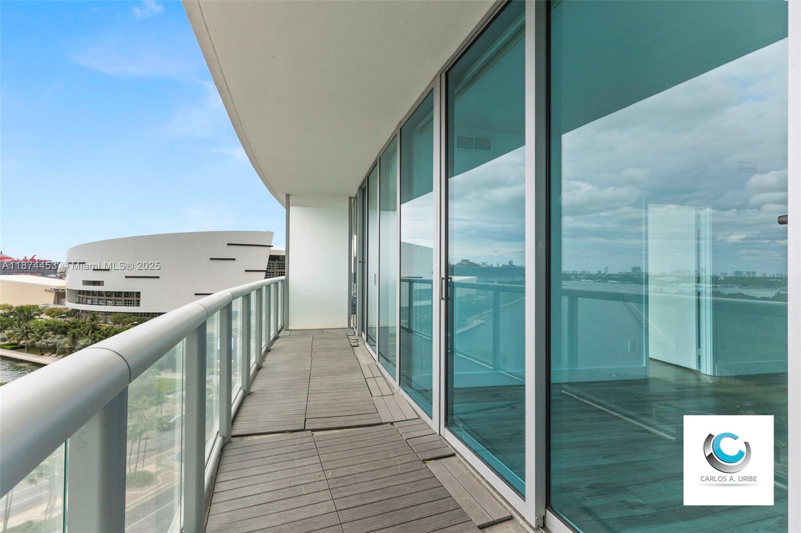 888 Biscayne Blvd #911, Miami FL 33132