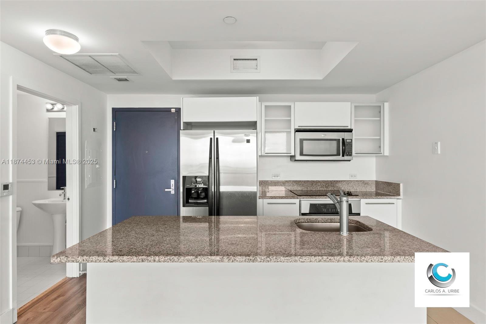 888 Biscayne Blvd #911, Miami FL 33132