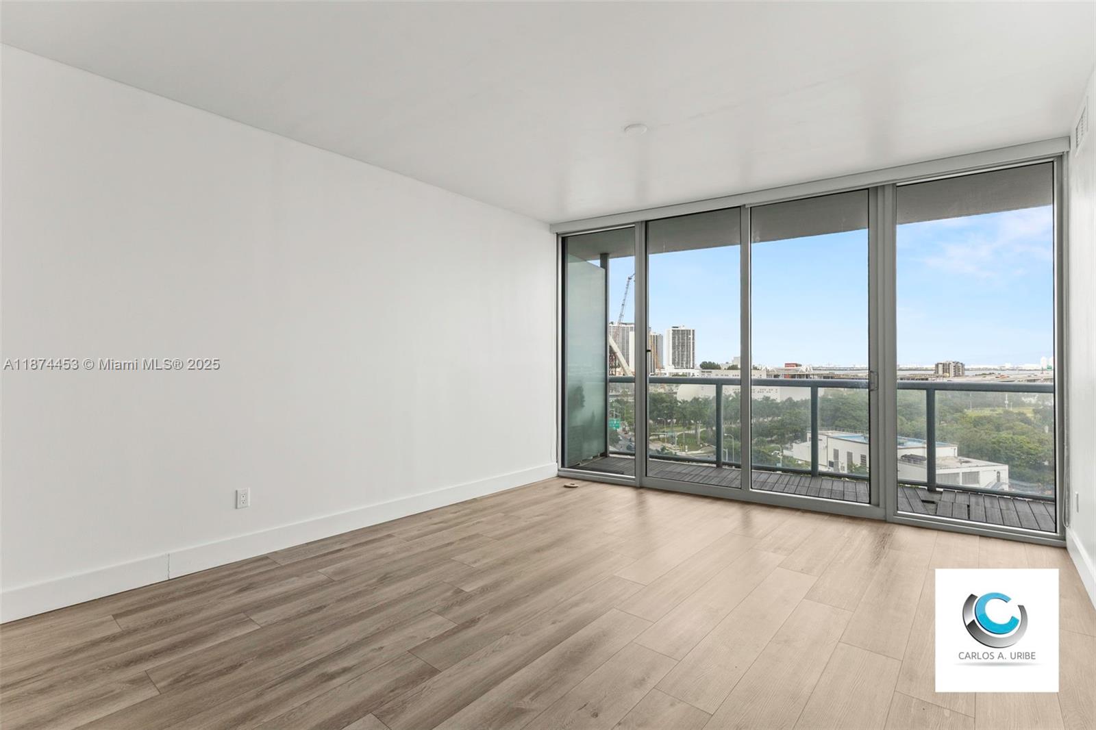 888 Biscayne Blvd #911, Miami FL 33132