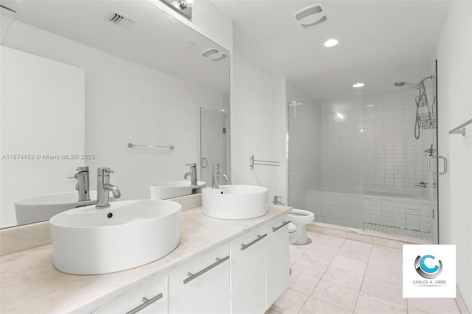 888 Biscayne Blvd #911, Miami FL 33132