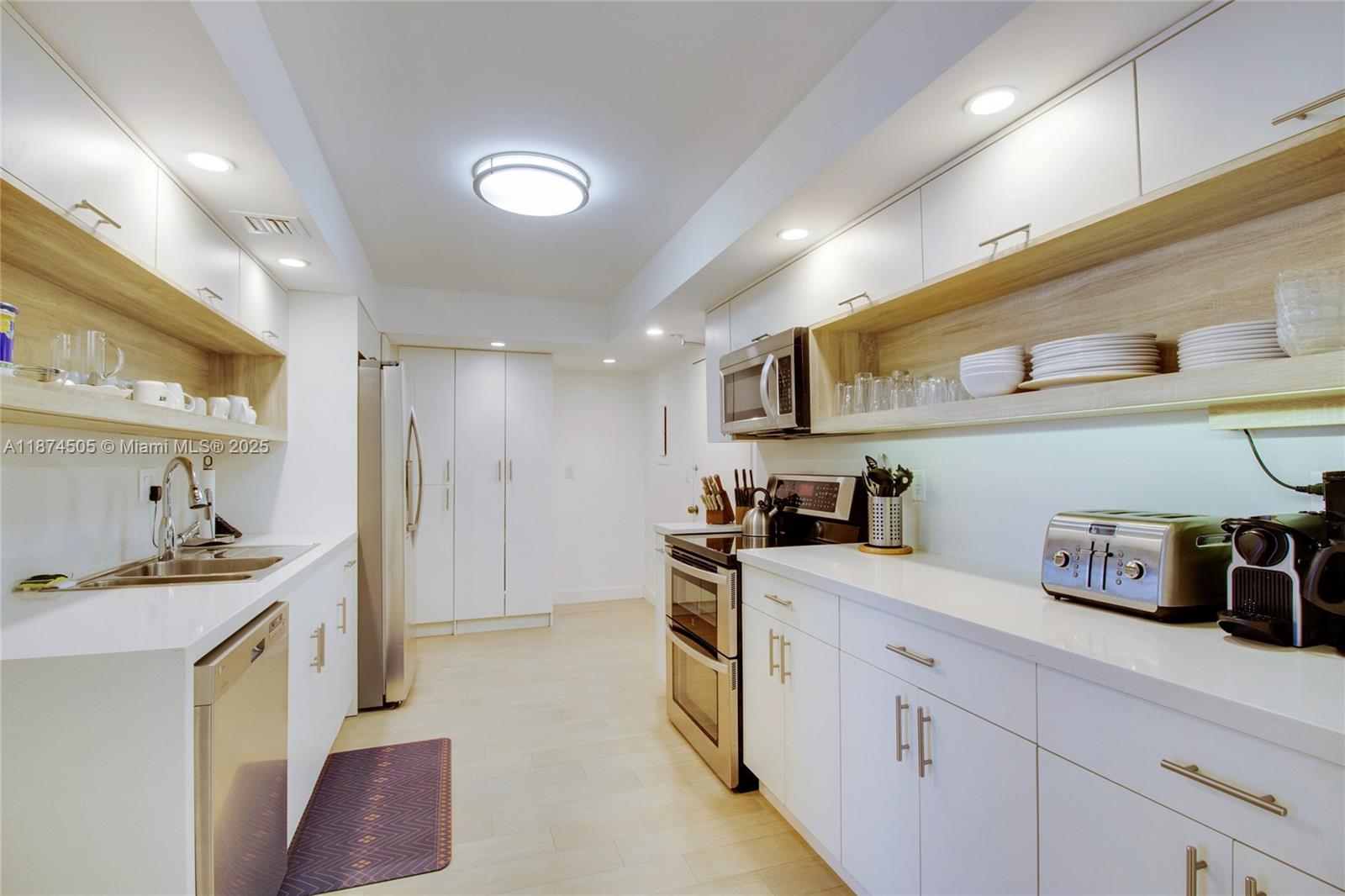 1111 Crandon Blvd #B606, Key Biscayne FL 33149