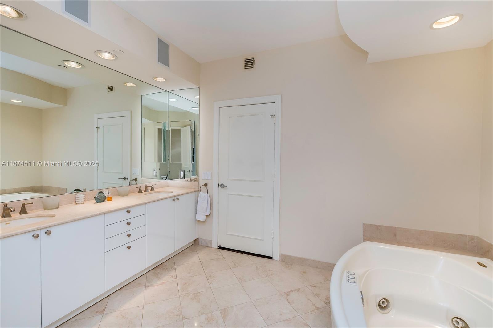 785 Crandon Blvd #603, Key Biscayne FL 33149