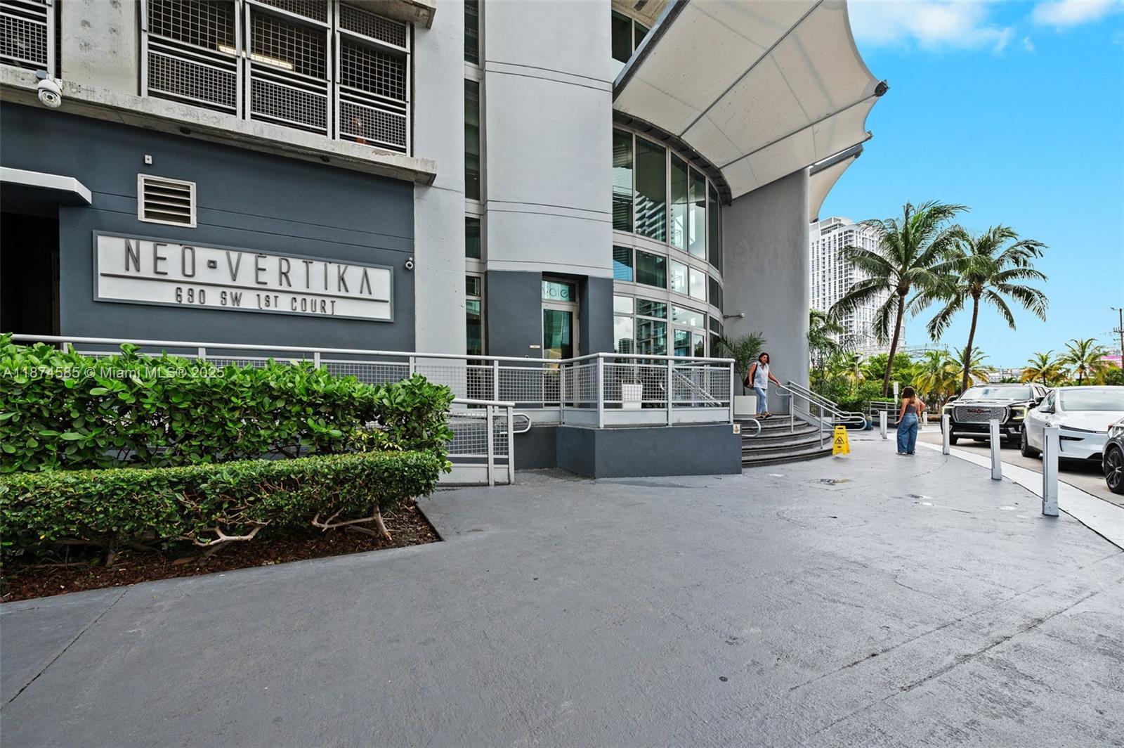 690 SW 1st Ct. #2308, Miami FL 33130-2927