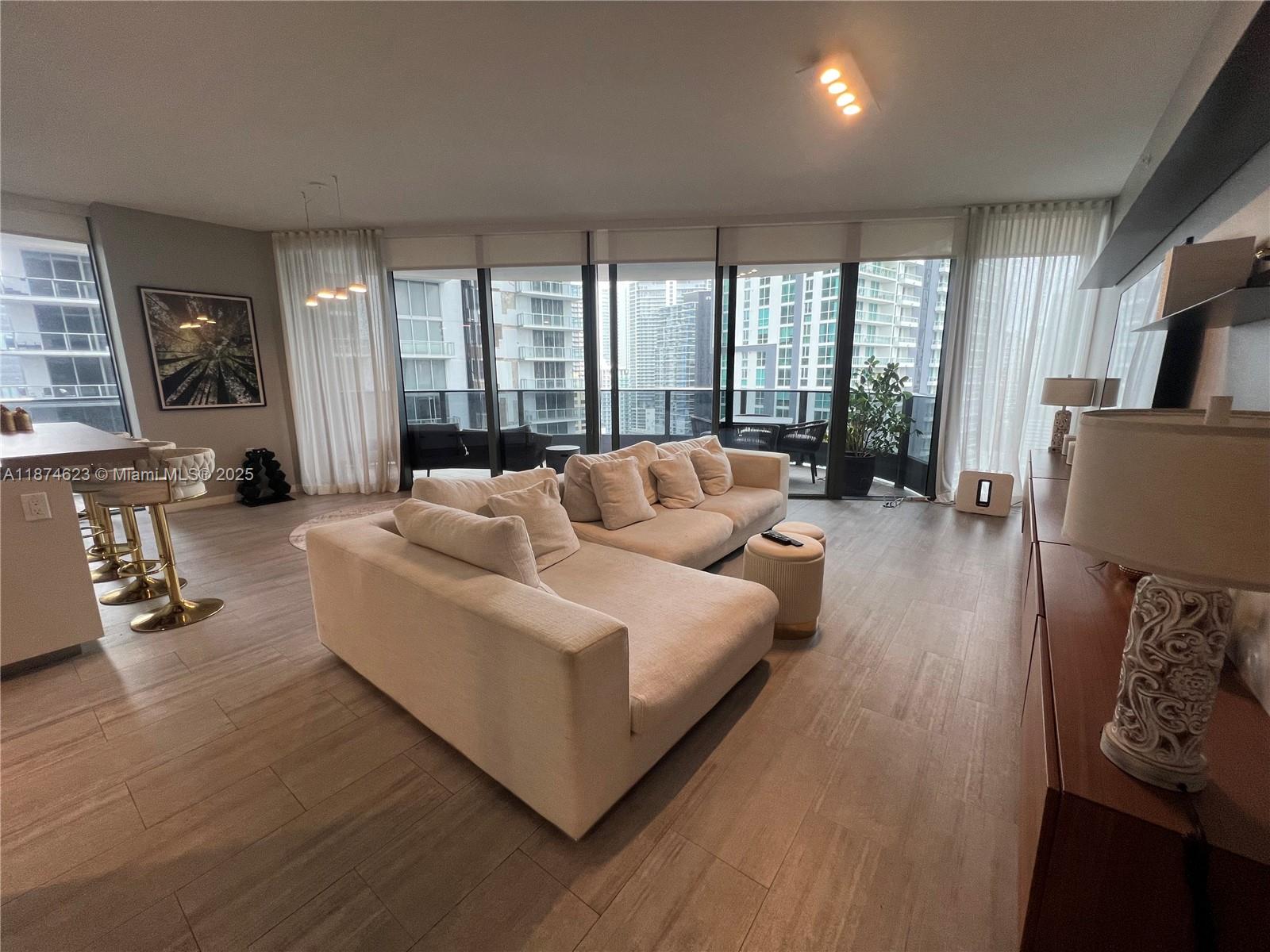 1000 Brickell Plz #2201, Miami FL 33131