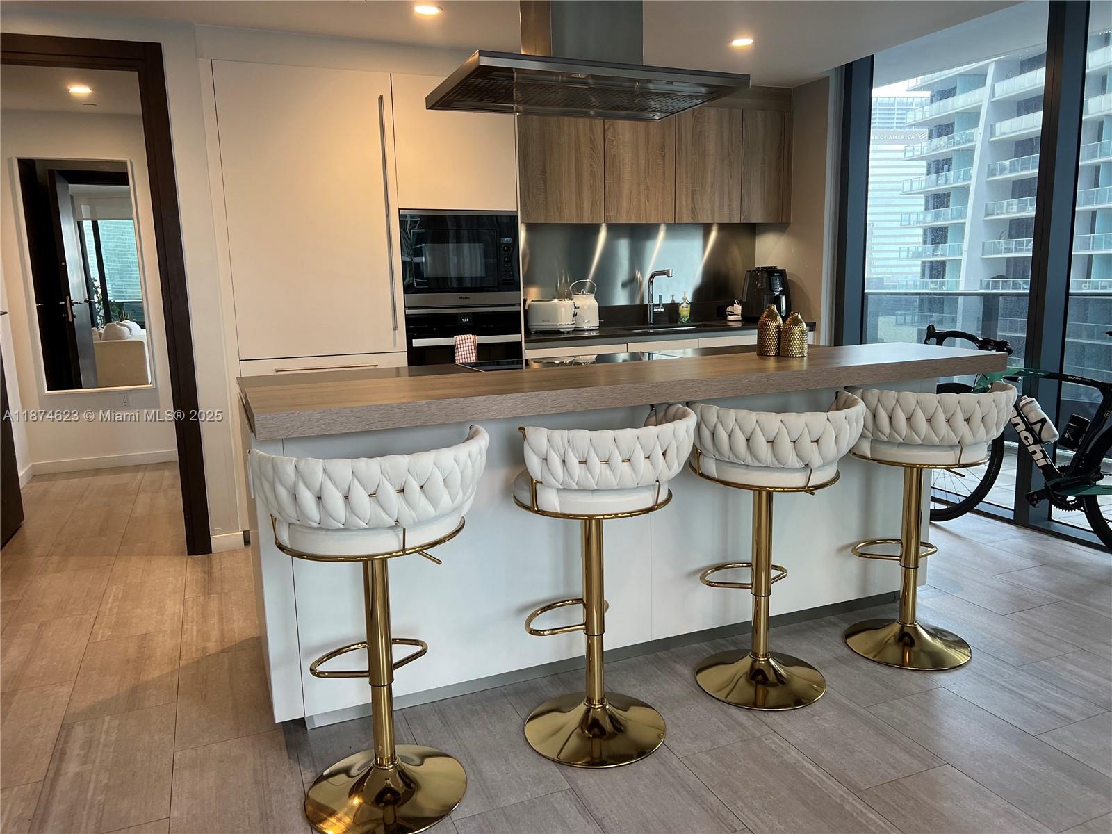 1000 Brickell Plz #2201, Miami FL 33131