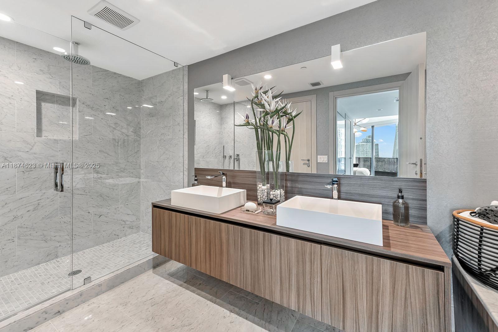 1000 Brickell Plz #2201, Miami FL 33131