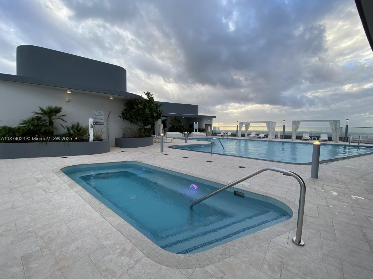 1000 Brickell Plz #2201, Miami FL 33131