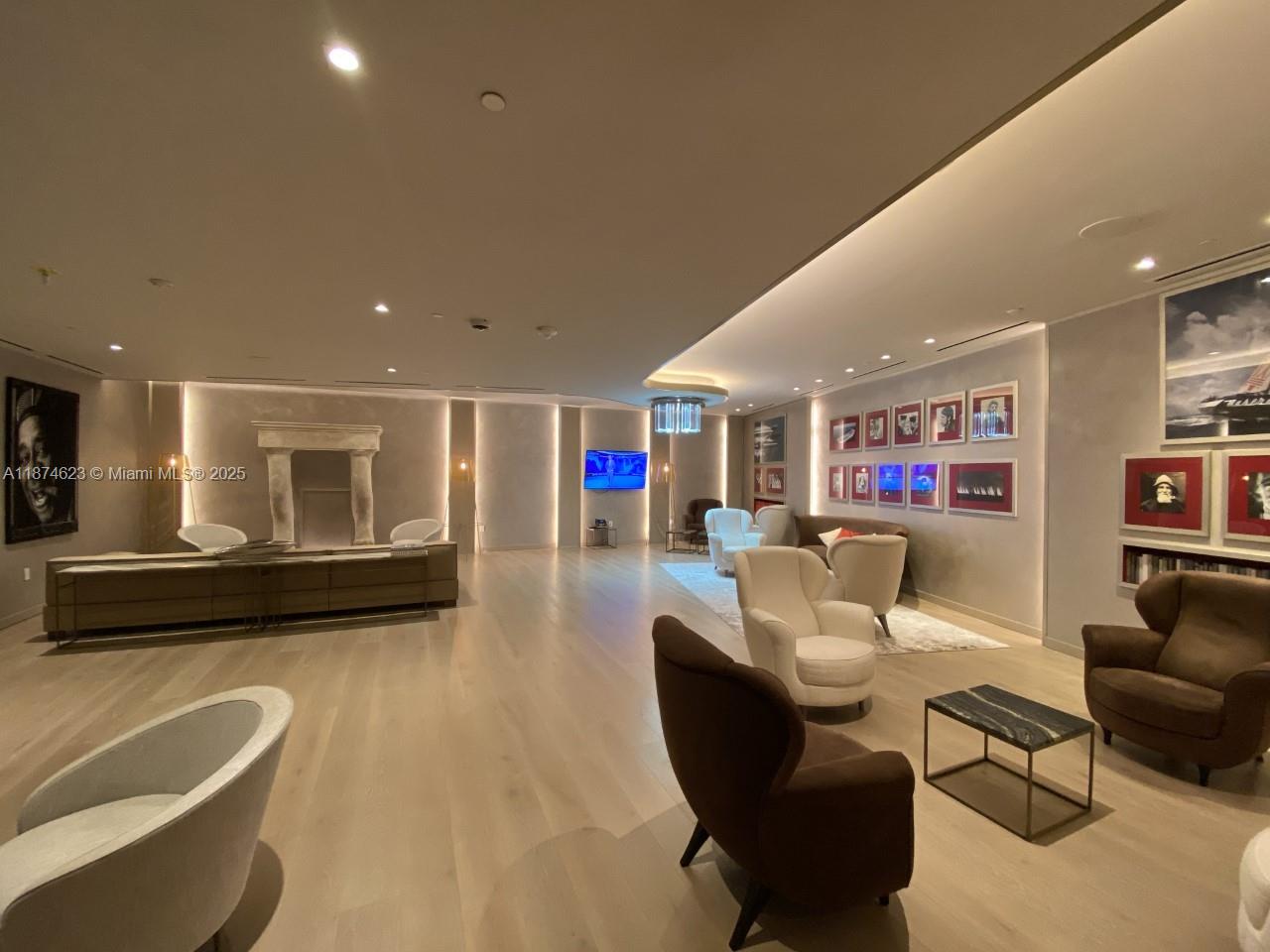 1000 Brickell Plz #2201, Miami FL 33131