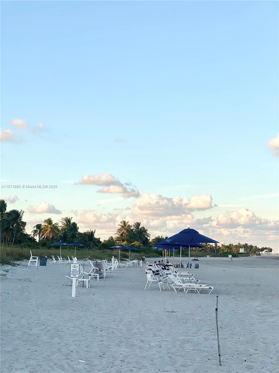 177 Ocean Lane Dr #212, Key Biscayne FL 33149