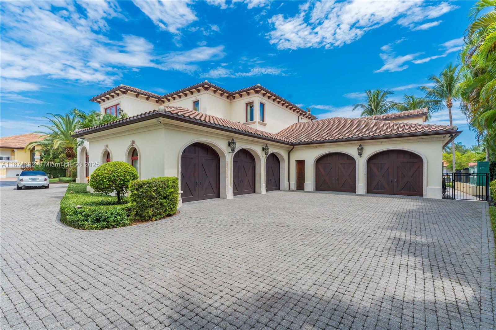700 Osprey Point Cir, Boca Raton FL 33431