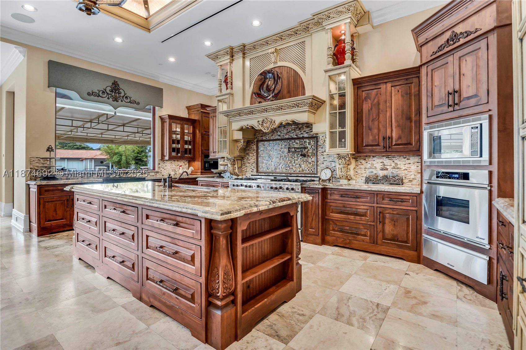 700 Osprey Point Cir, Boca Raton FL 33431