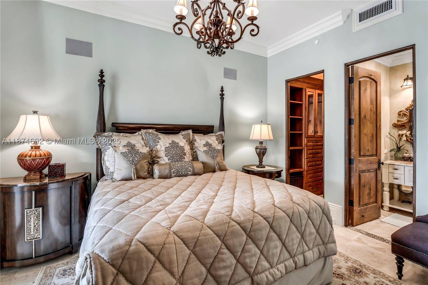 700 Osprey Point Cir, Boca Raton FL 33431