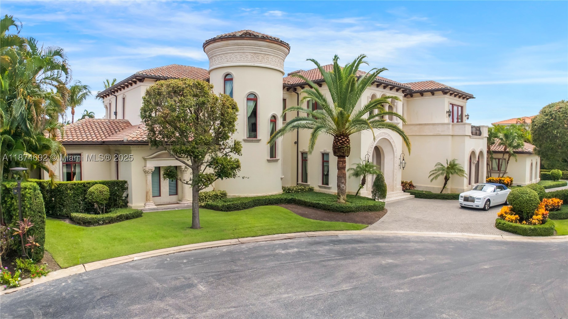 700 Osprey Point Cir, Boca Raton FL 33431