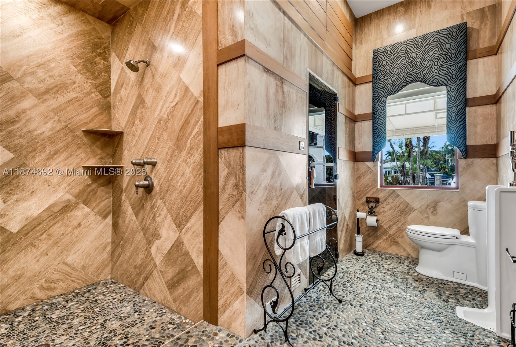 700 Osprey Point Cir, Boca Raton FL 33431