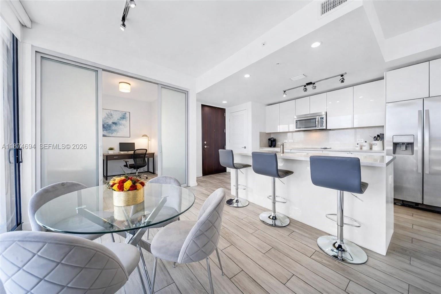 999 SW 1st Ave #1903, Miami FL 33130