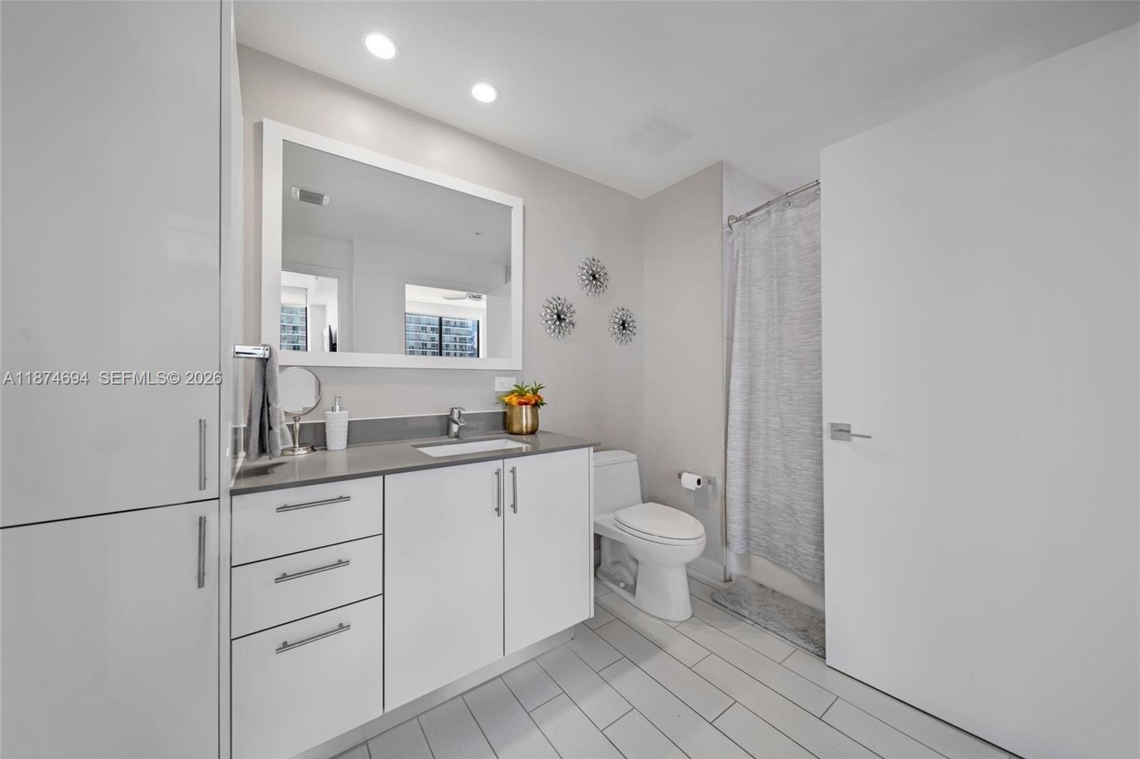 999 SW 1st Ave #1903, Miami FL 33130