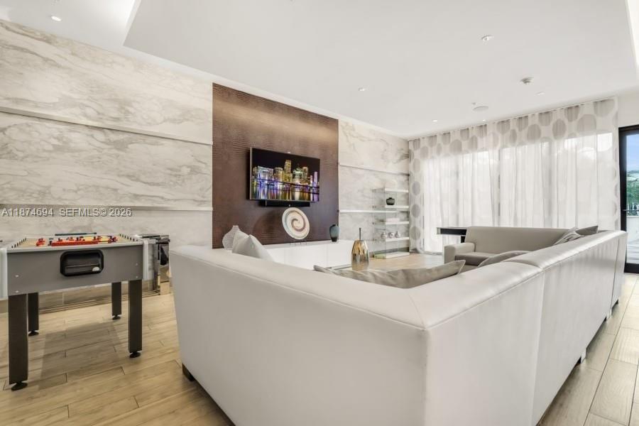 999 SW 1st Ave #1903, Miami FL 33130