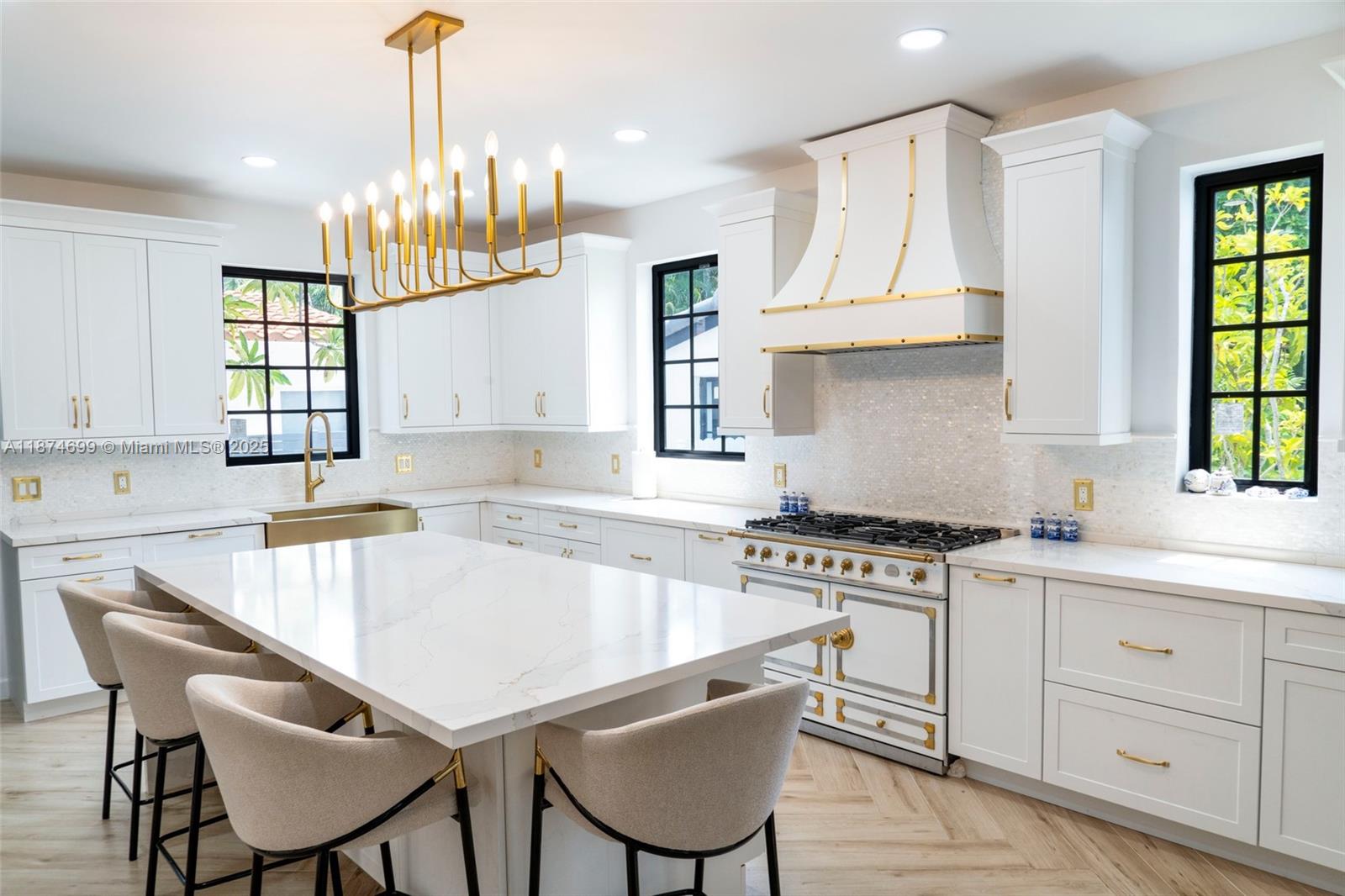 5149 Alton Rd, Miami Beach FL 33140