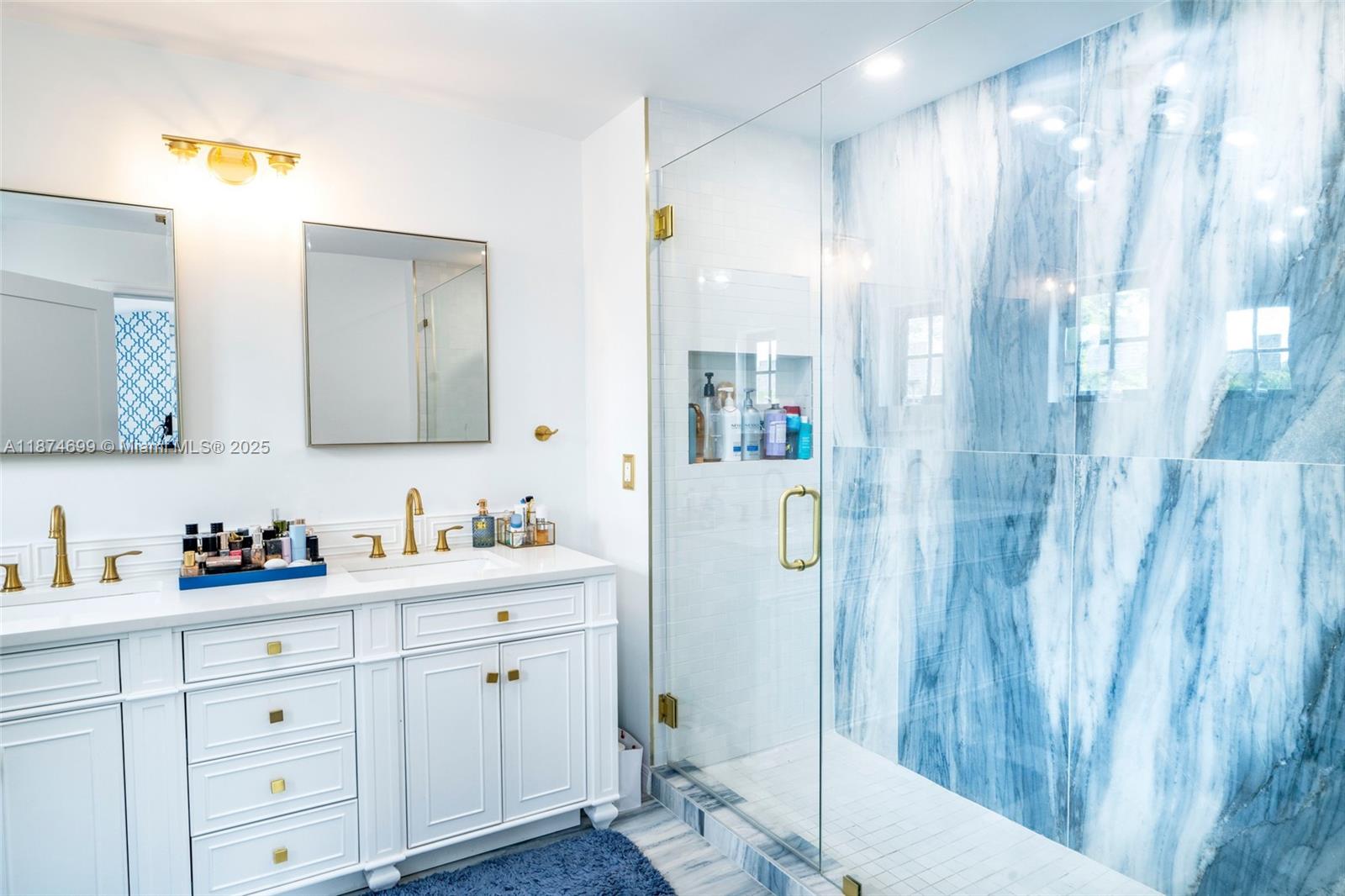 5149 Alton Rd, Miami Beach FL 33140