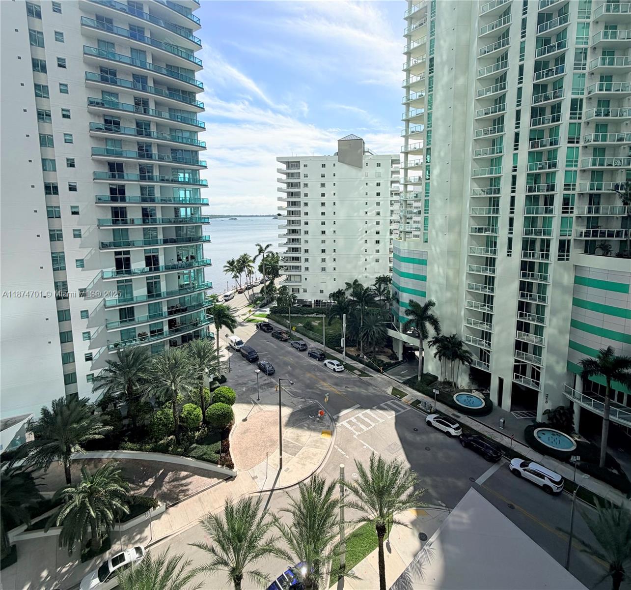 1300 Brickell Bay Dr #1006, Miami FL 33131