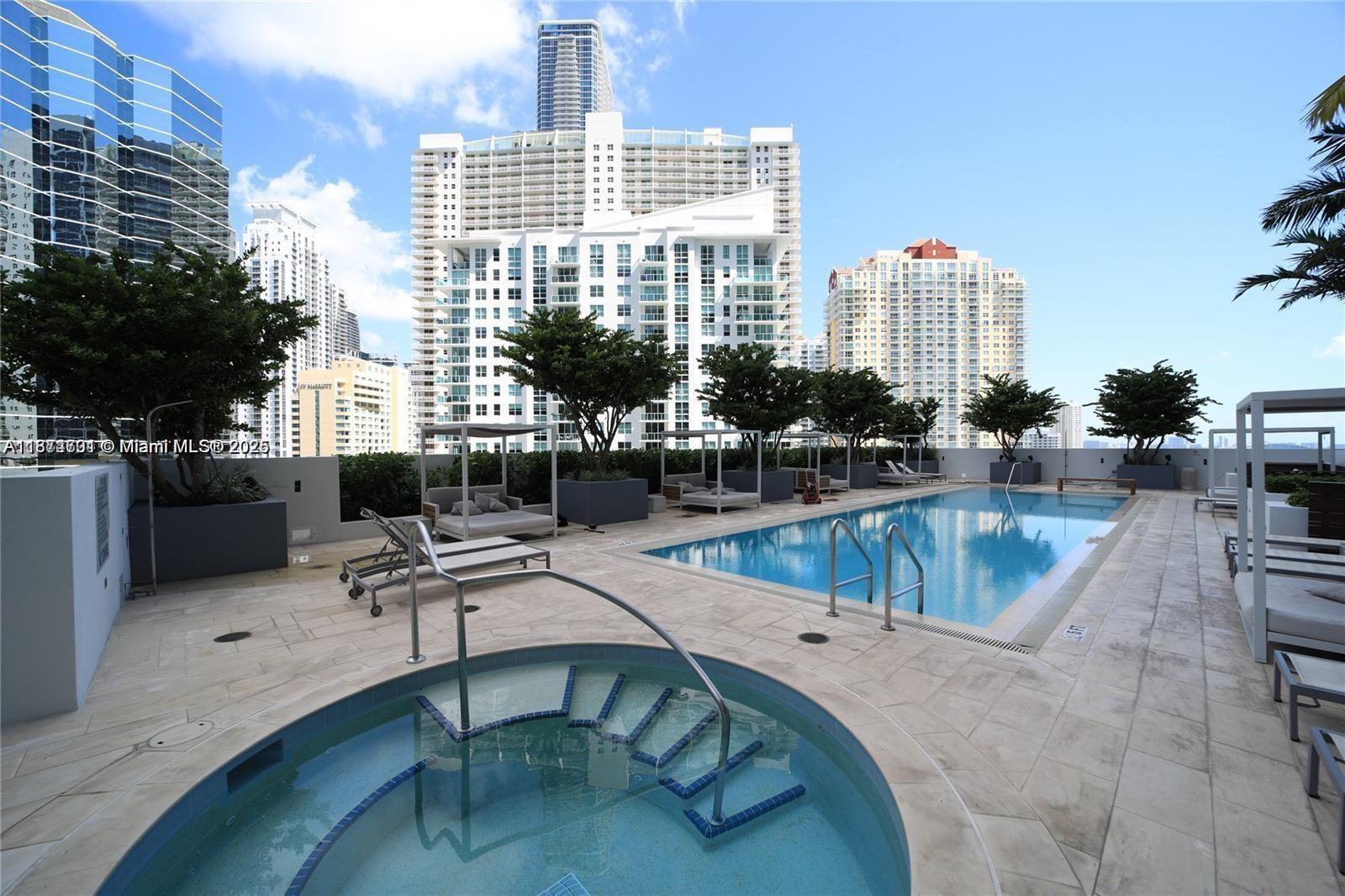 1300 Brickell Bay Dr #1006, Miami FL 33131