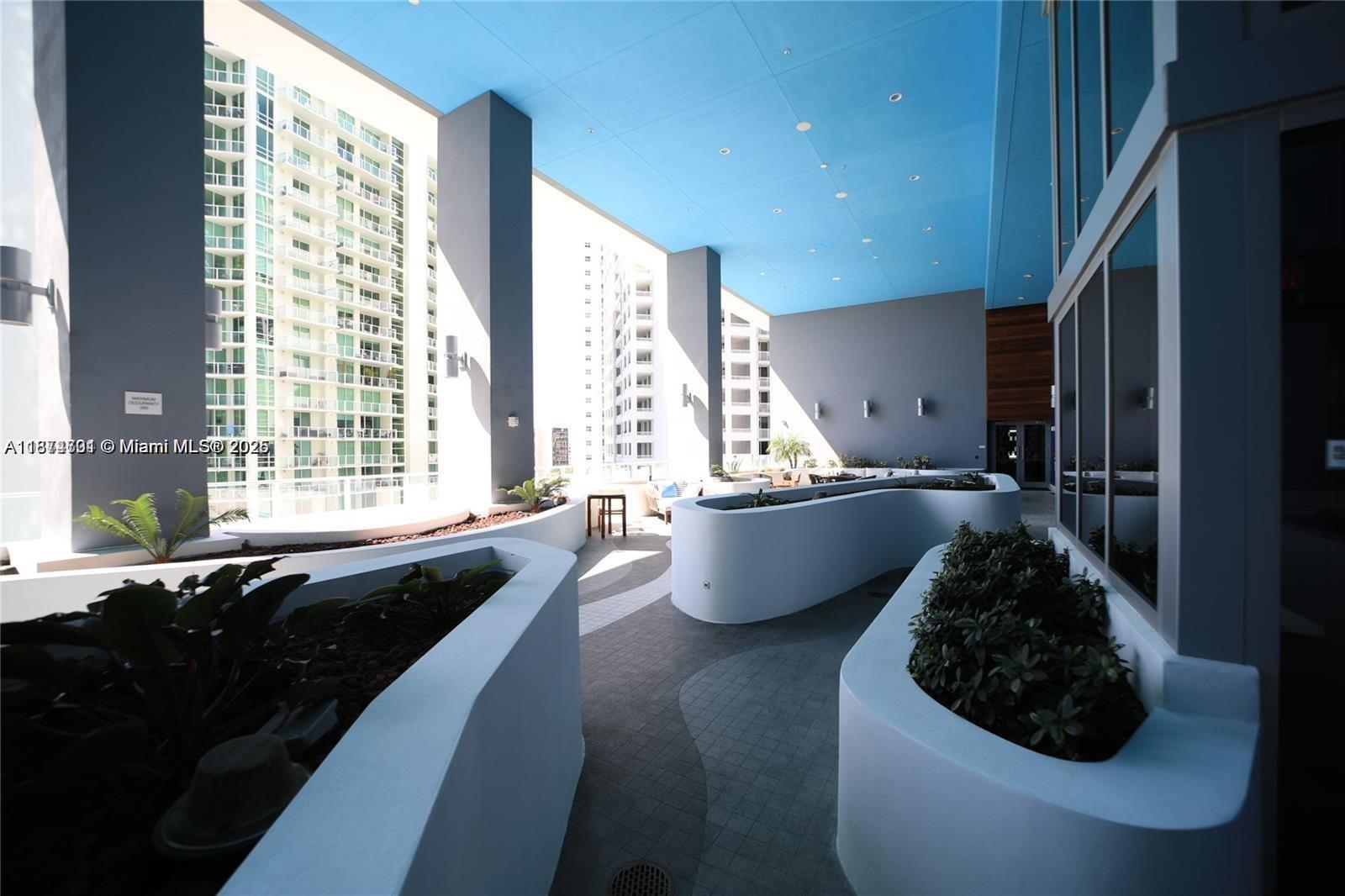 1300 Brickell Bay Dr #1006, Miami FL 33131