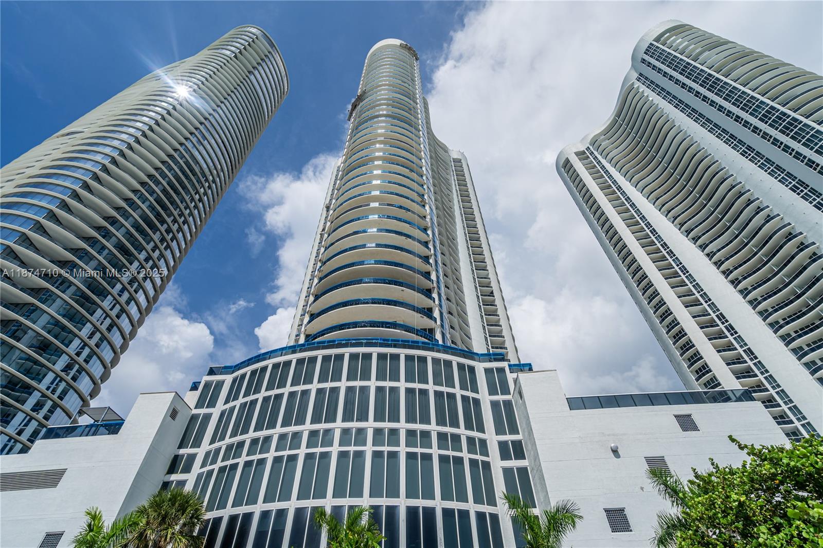 15811 Collins Ave #2407, Sunny Isles Beach FL 33160