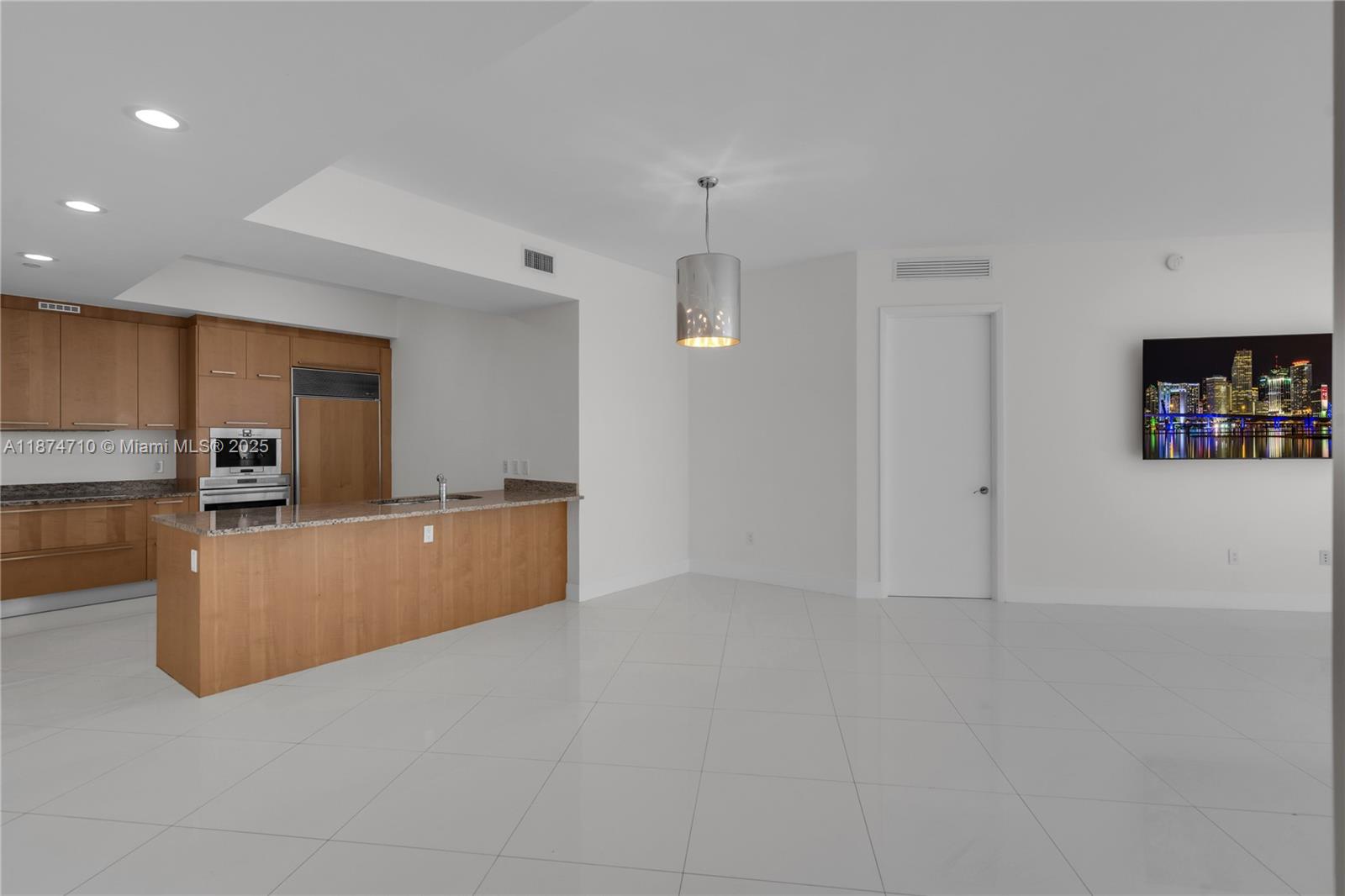 15811 Collins Ave #2407, Sunny Isles Beach FL 33160
