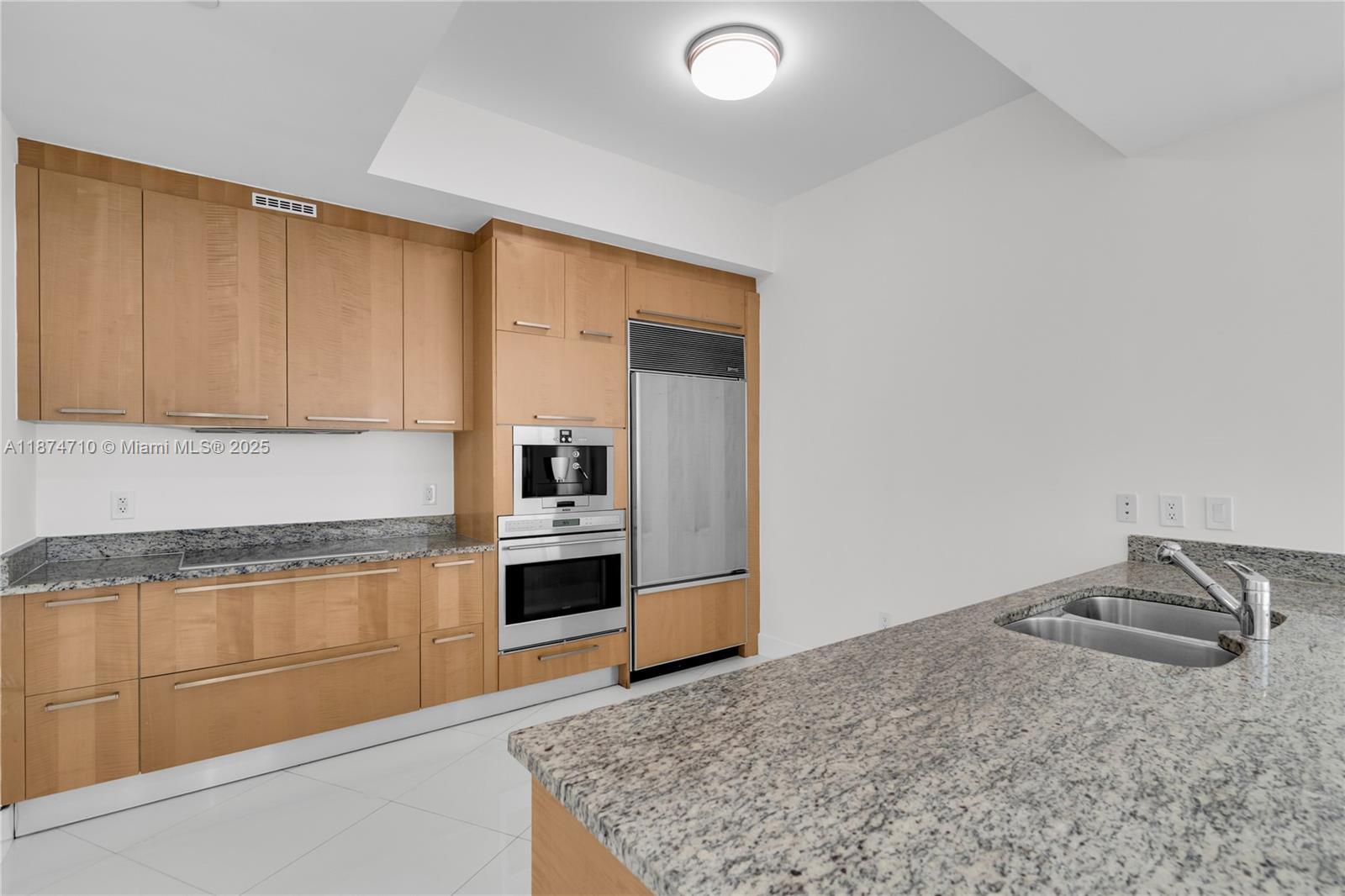 15811 Collins Ave #2407, Sunny Isles Beach FL 33160