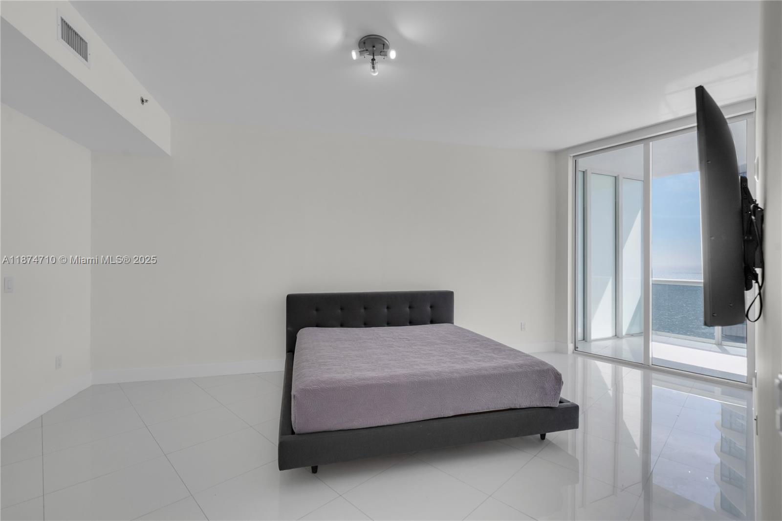 15811 Collins Ave #2407, Sunny Isles Beach FL 33160