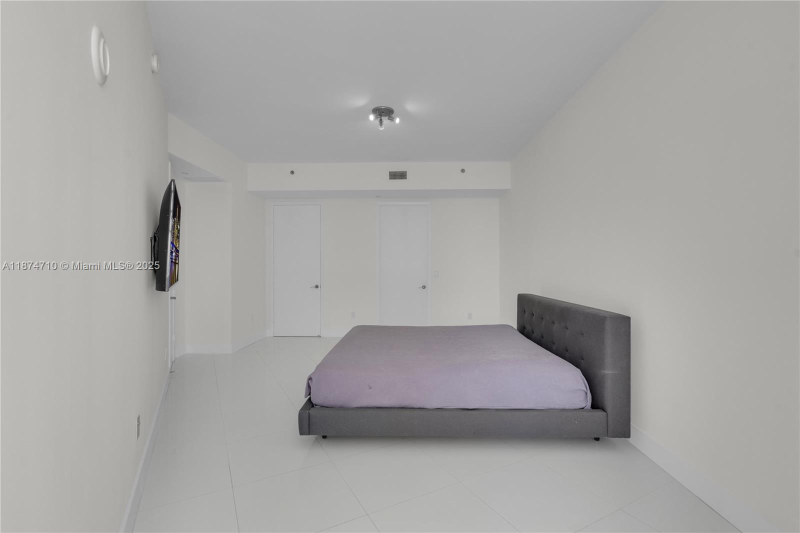 15811 Collins Ave #2407, Sunny Isles Beach FL 33160