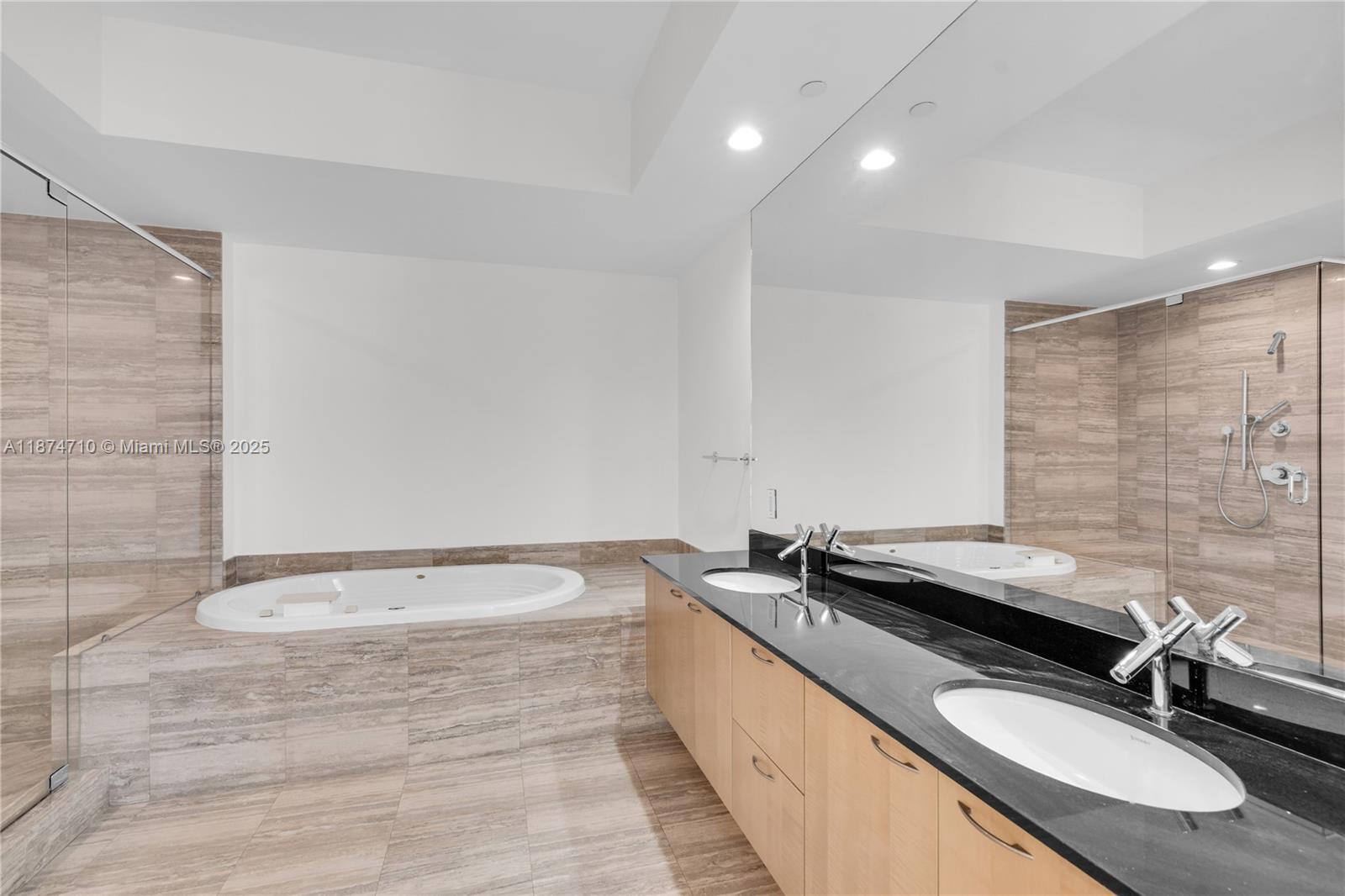 15811 Collins Ave #2407, Sunny Isles Beach FL 33160