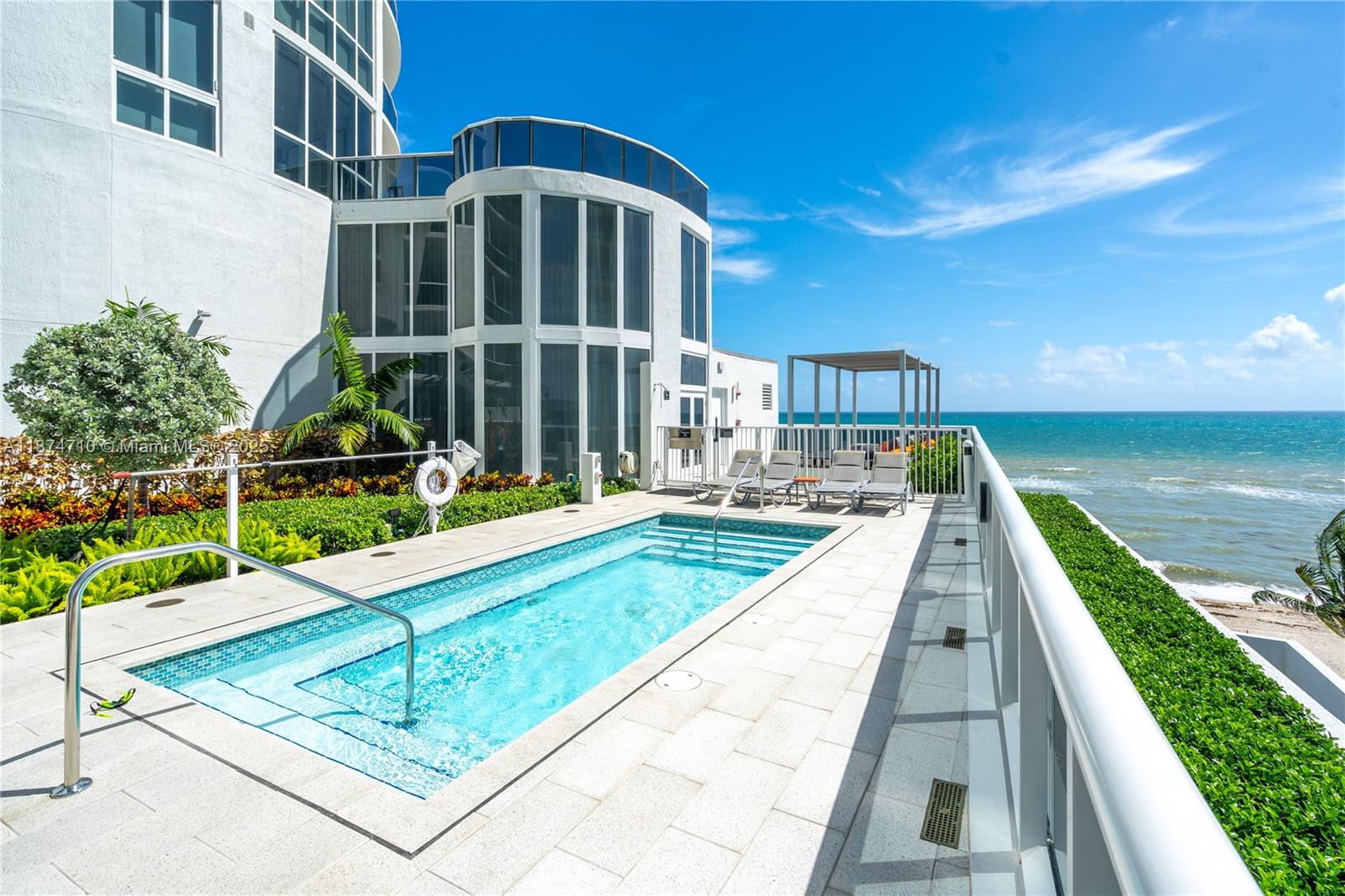 15811 Collins Ave #2407, Sunny Isles Beach FL 33160