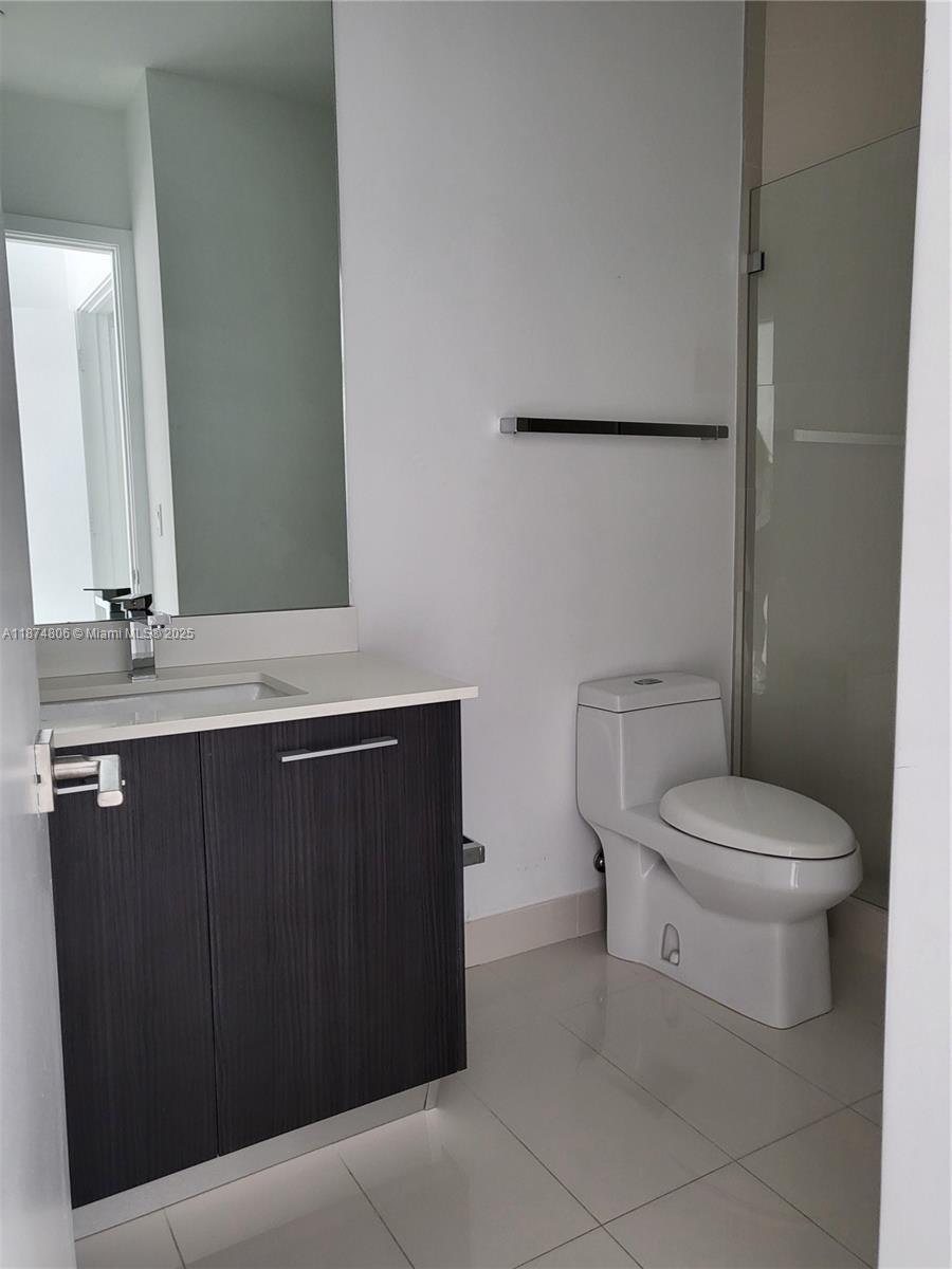 45 SW 9Th St #4303, Miami FL 33130