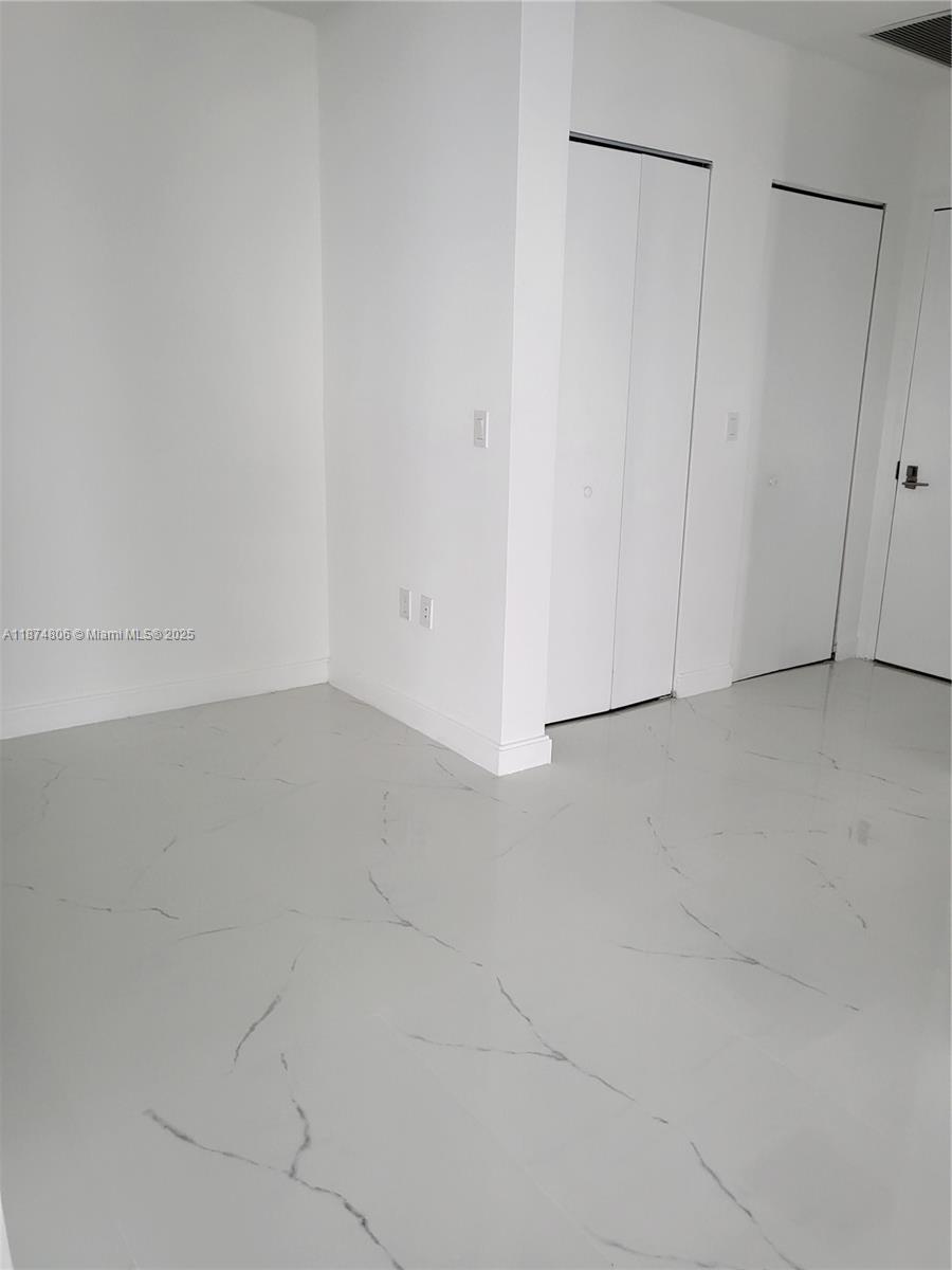45 SW 9Th St #4303, Miami FL 33130