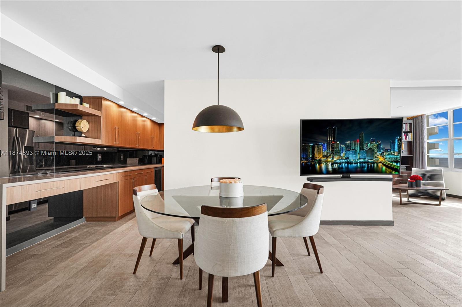 5151 Collins Ave #1519, Miami Beach FL 33140