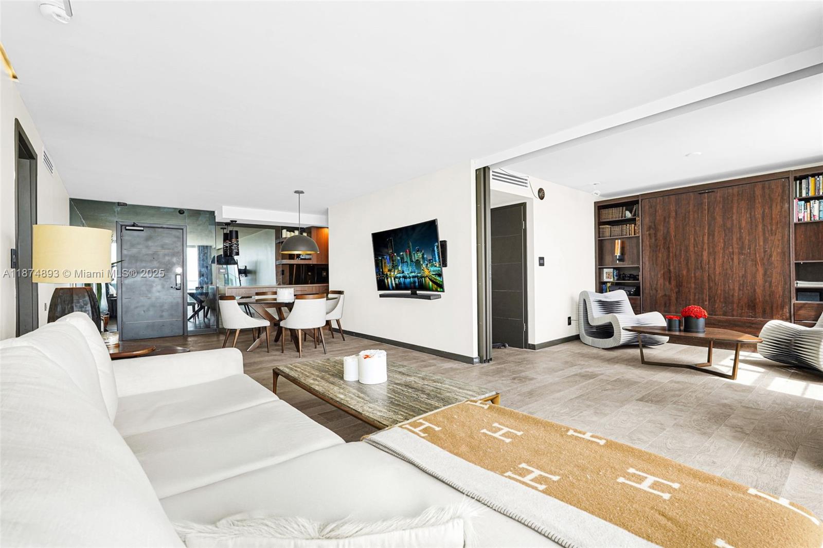 5151 Collins Ave #1519, Miami Beach FL 33140