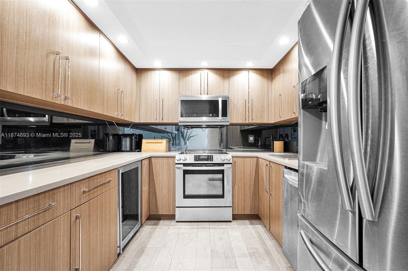 5151 Collins Ave #1519, Miami Beach FL 33140