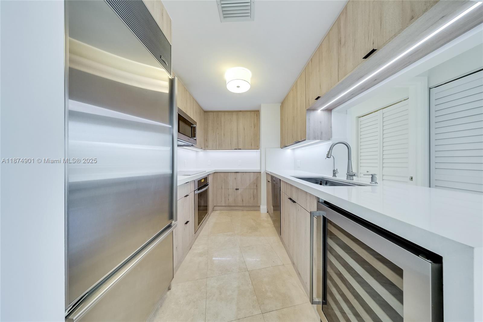 901 Brickell Key Blvd #2401, Miami FL 33131