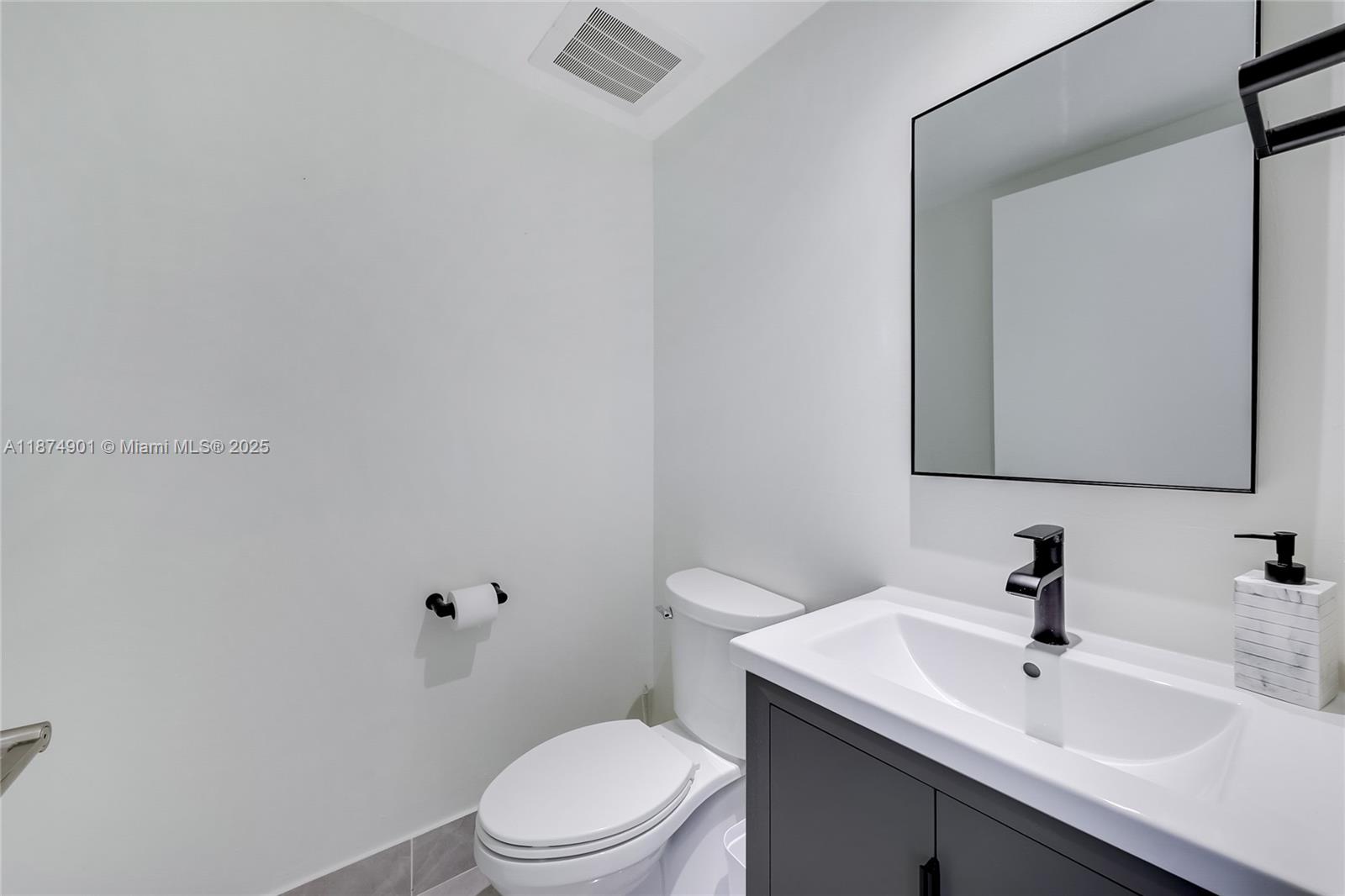 901 Brickell Key Blvd #2401, Miami FL 33131