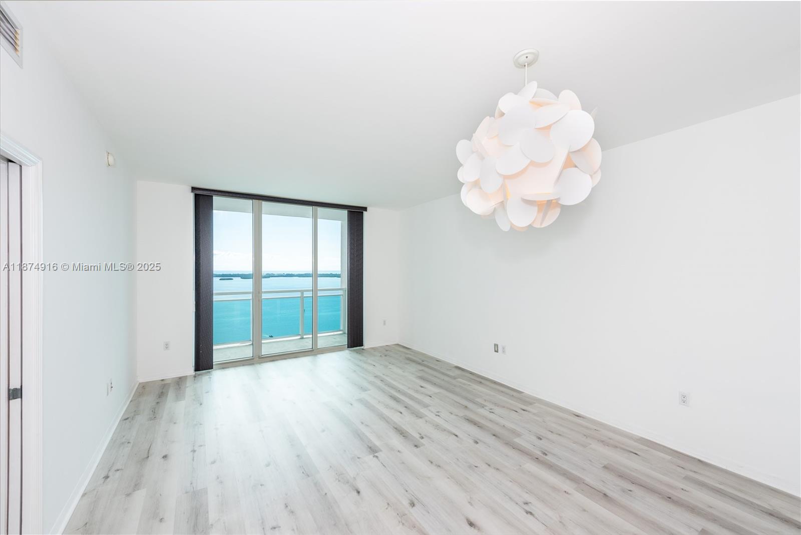 951 Brickell Ave #3102, Miami FL 33131