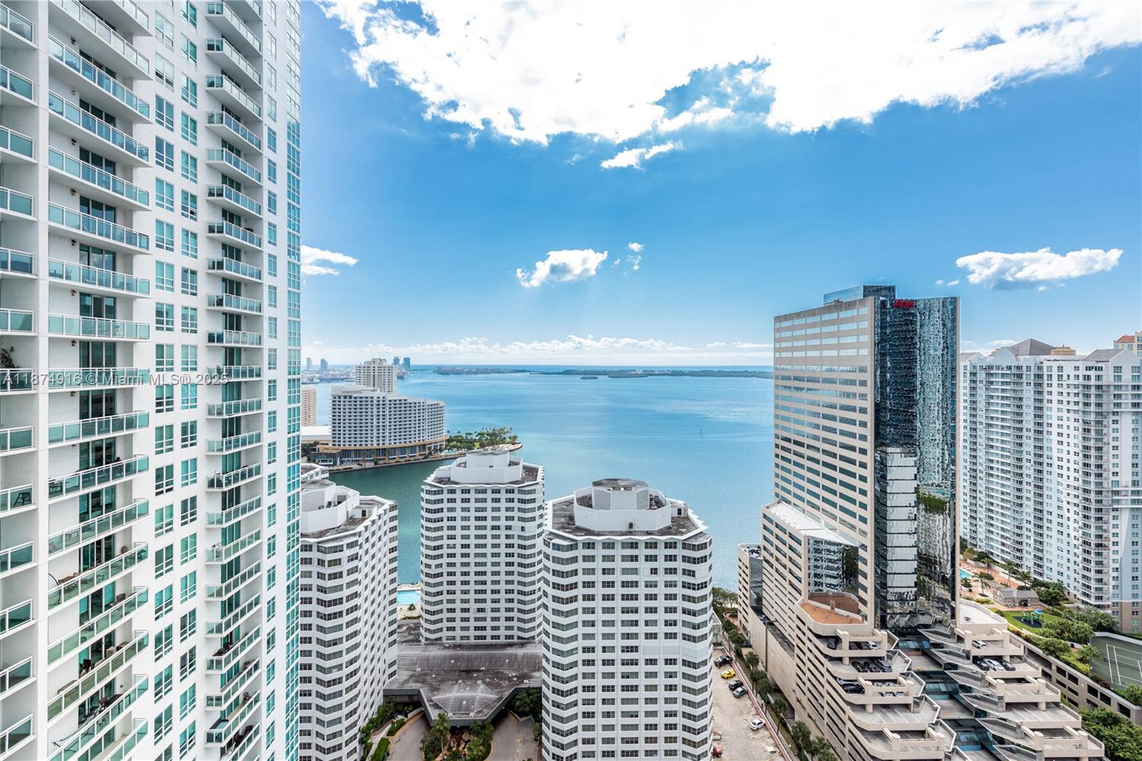951 Brickell Ave #3102, Miami FL 33131