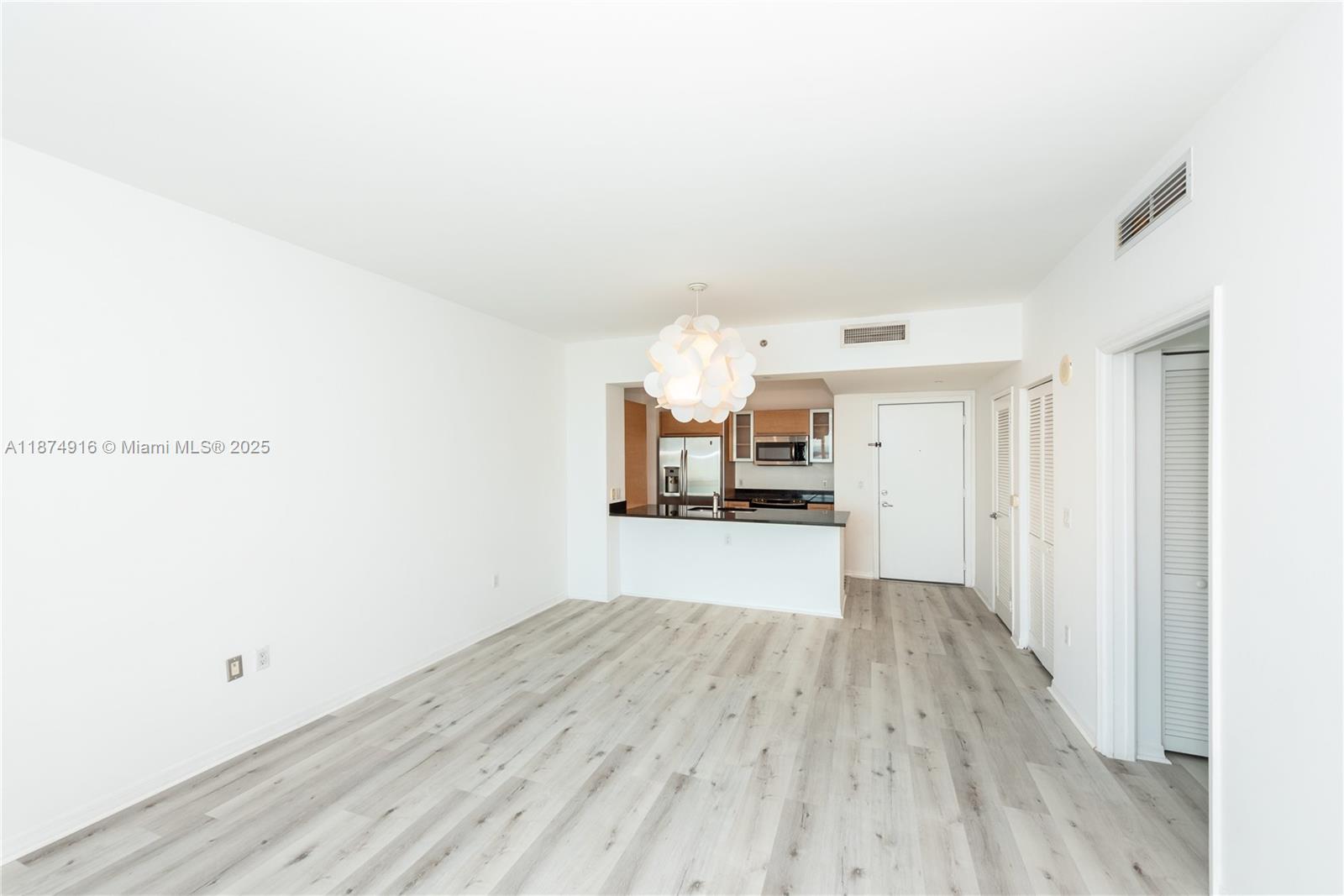 951 Brickell Ave #3102, Miami FL 33131